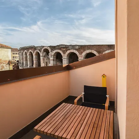 Arena's Hospitality بيت ضيافة فيرونا